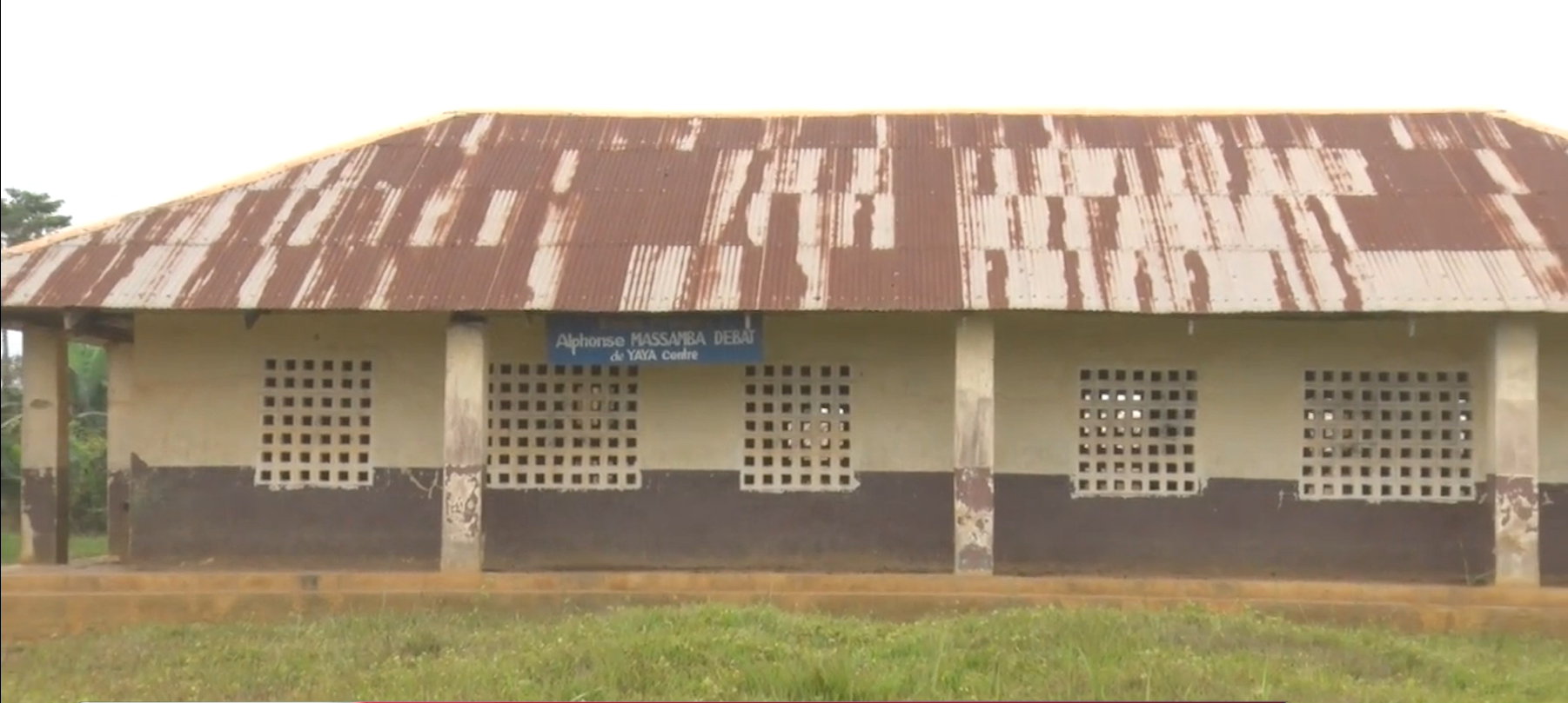 L’école Alphonse Massamba Débat à Yaya : Un héritage en péril, un appel à la réhabilitation