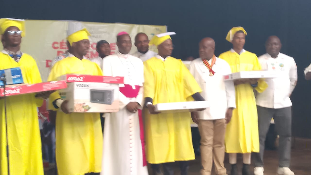 SOIXANTE-CINQ NOUVEAUX DIPLÔMÉS POUR L'ÉCOLE DE GASTRONOMIE SAINT JEAN-PAUL II